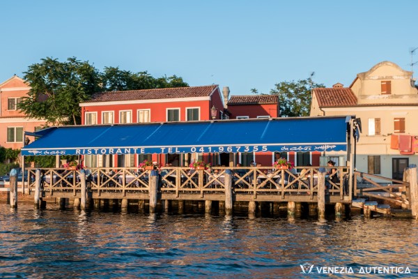 Trattoria Al Gatto Nero - Venezia Autentica | Discover and Support the Authentic Venice - Located on the island of Burano, this restaurant is a must if you're spending a day off, visiting the islands of the lagoon.