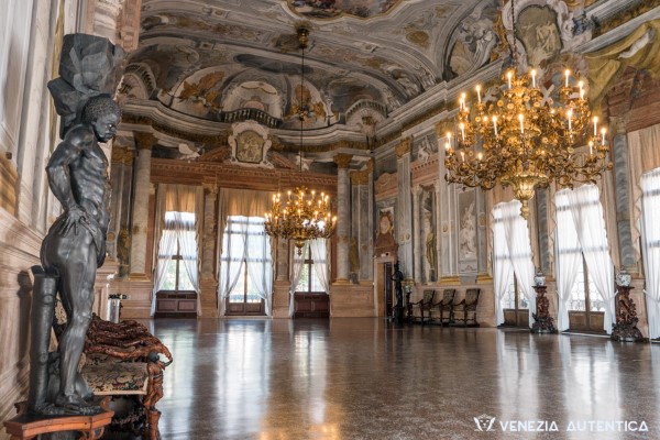 Accademia Gallery Museum - Venezia Autentica | Discover and Support the Authentic Venice - Built after the fall of the Serenissima, the "Accademia" hosts a great variety of pre-19th century Venetian Art