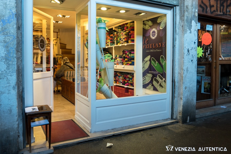 Entrance of the Piedaterre Friulane Shoe Shop in Venice, Italy