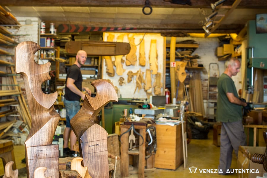 Piero Dri, Artisan Remer - Venezia Autentica | Discover and Support the Authentic Venice - Artisans of Venice, Italy: Meet Piero Dri, the youngest of the 'remeri', the venetian artisans who craft the oars & oarlocks used to row in Venice.