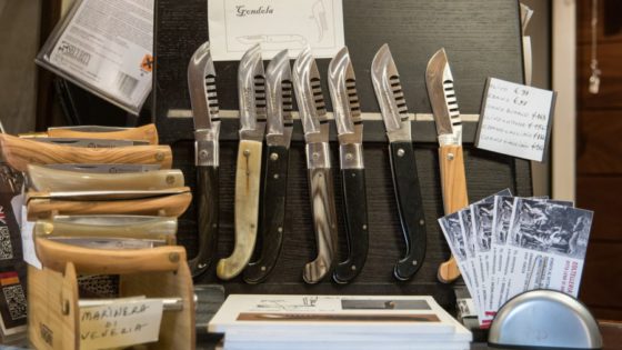 Coltelleria Lena handmade knifes and razors - Venezia Autentica | Discover and Support the Authentic Venice - As we all know, Gutenberg’s invention of the movable-type printing press, made Germany the birthplace of publishing. However, it was the Republic of Venice,