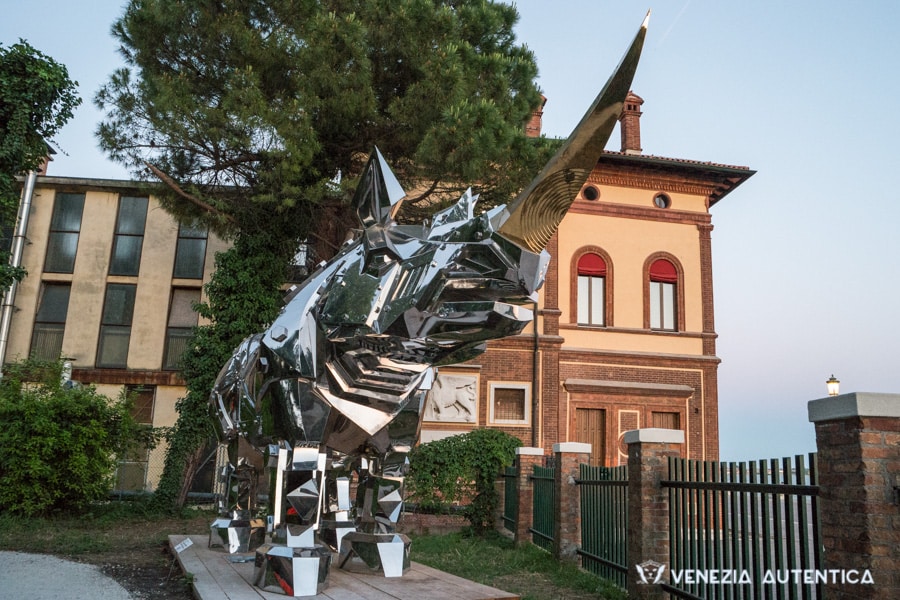 Everything you need to know about the Venice Biennale - Venezia Autentica | Discover and Support the Authentic Venice - A quick introduction to the worldwide famous Venice Biennale and everything you need to know to buy tickets and enjoy your visit when in Venice!