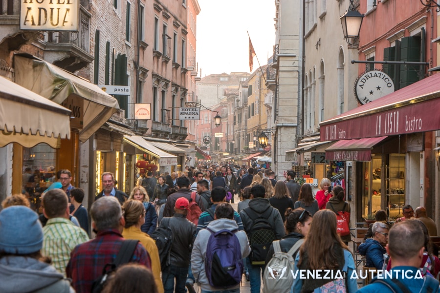 All you need to know about the Venice Tourist Tax - Venezia Autentica | Discover and Support the Authentic Venice - First of all, there is no reason to be scared by the Venice tourist tax. In fact, even if you have to pay it, it is fairly small. Here's all you need to know!