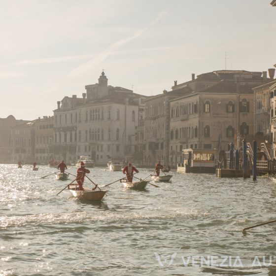 Everything about the fascinating world of Venetian Rowing - Venetian Rowing - Venezia Autentica | Discover and Support the Authentic Venice - Venetian rowing is known as what what gondoliers do. However, there is an entire world and community behind this unique ancient Venetian sport!