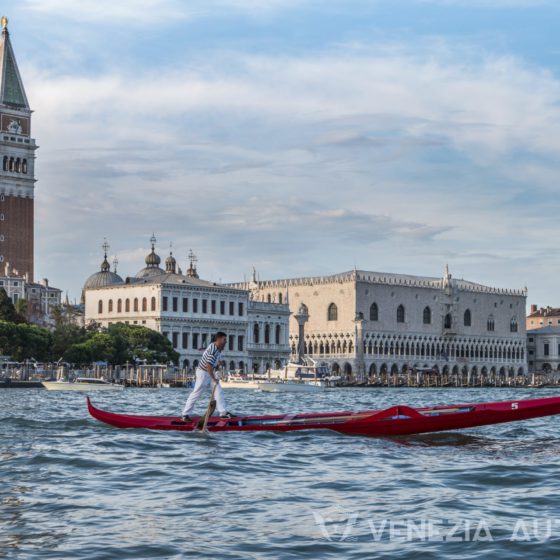 Everything about the fascinating world of Venetian Rowing - Venetian Rowing - Venezia Autentica | Discover and Support the Authentic Venice - Venetian rowing is known as what what gondoliers do. However, there is an entire world and community behind this unique ancient Venetian sport!