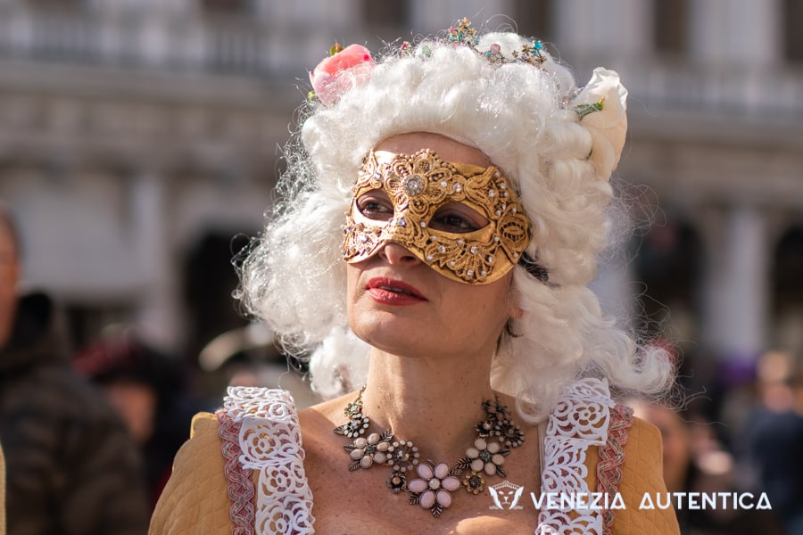 Venice Masks: A guide to the most important Venetian Carnival Masks - venice masks - Venezia Autentica | Discover and Support the Authentic Venice - What is the origin of Venetian Carnival Masks? What are the most popular kinds of Venetian Masks? What is their Story? Find out everything about Venice Masks!