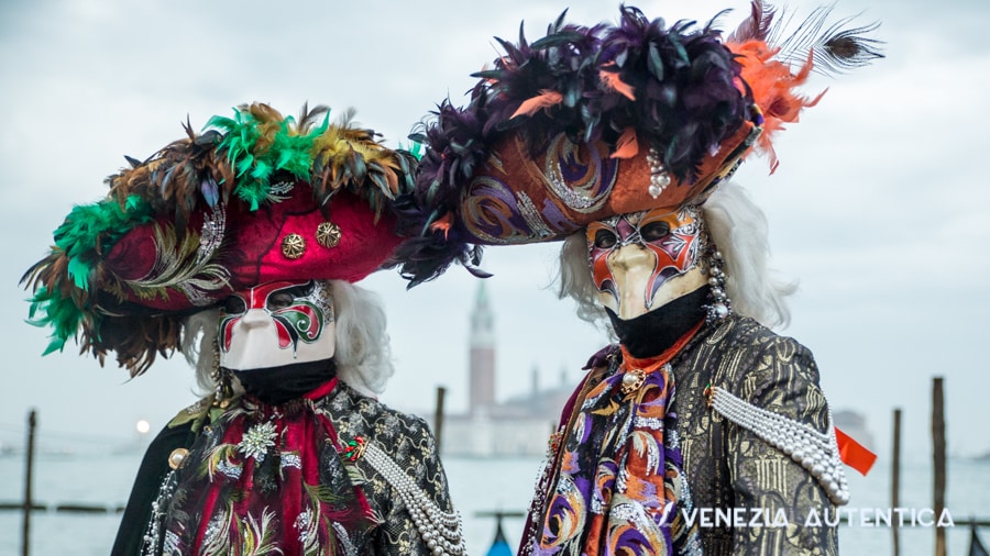 bauta mask in Venice
