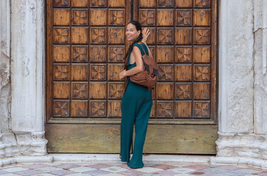 Leather Backpack Shop by Venezia Autentica - Shop by Venezia Autentica - Leather backpack for women, designed and crafted by hand in Venice, Italy. It is an ideal companion of every woman who values style, quality, and sustainability